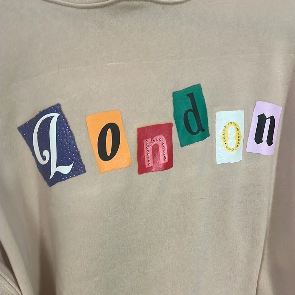 NO COMMENTS /Beige Hoodie with Vibrant London Design size XL